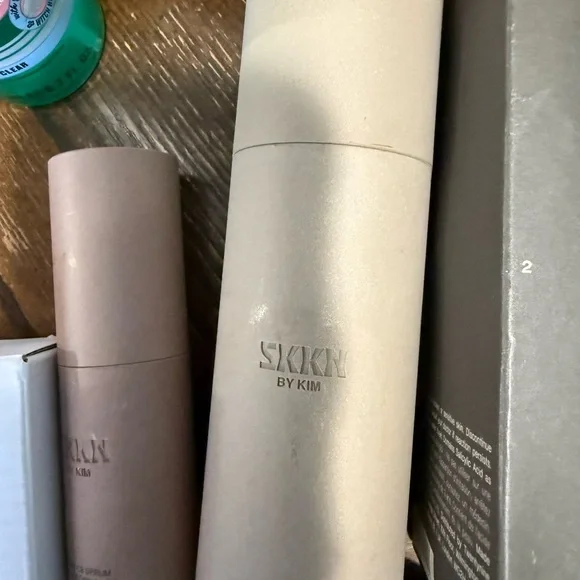 Assorted Beauty and Skincare Collection - Picture 7 of 10